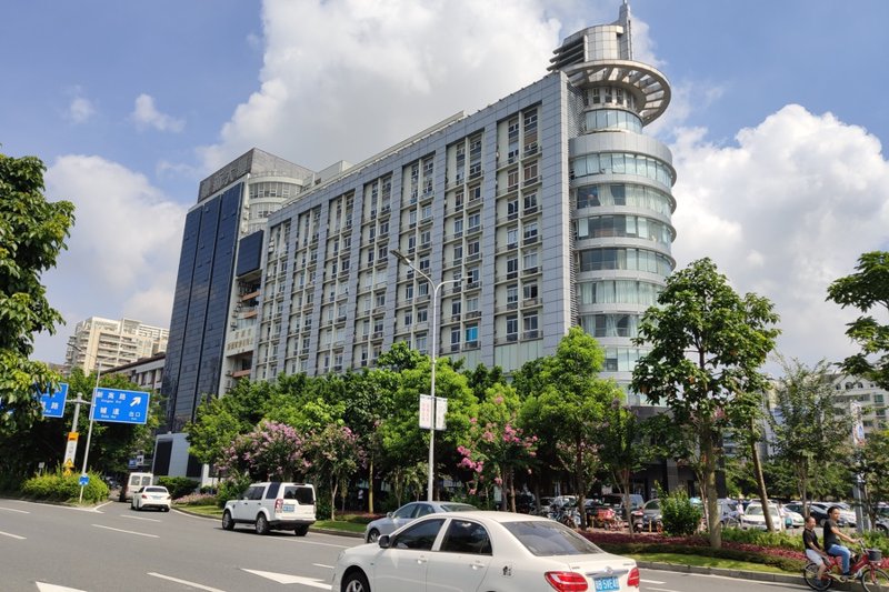厚均产业发展公司：深圳产业升级中的绿色引擎